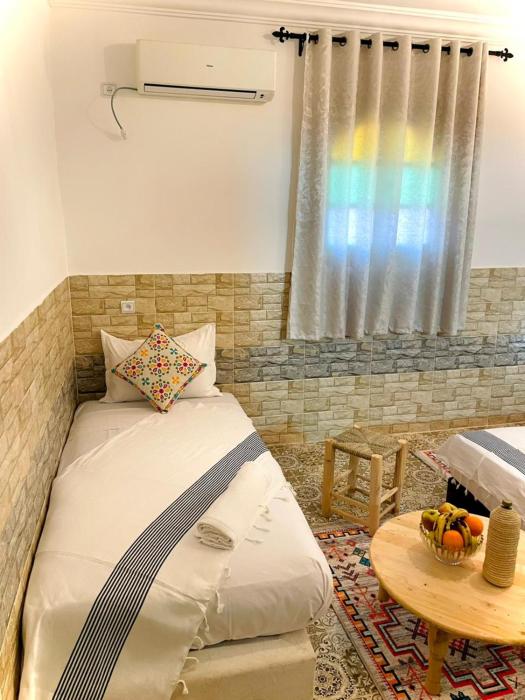 riad la joie