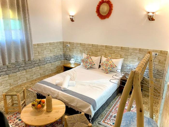riad la joie