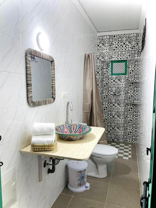 riad la joie