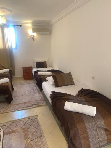 riad la joie