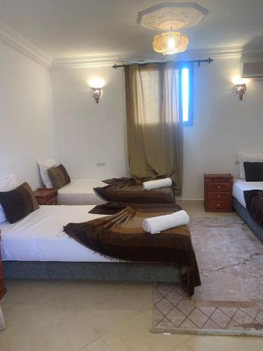 riad la joie