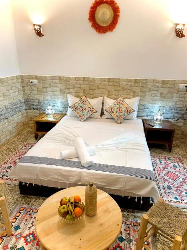 riad la joie