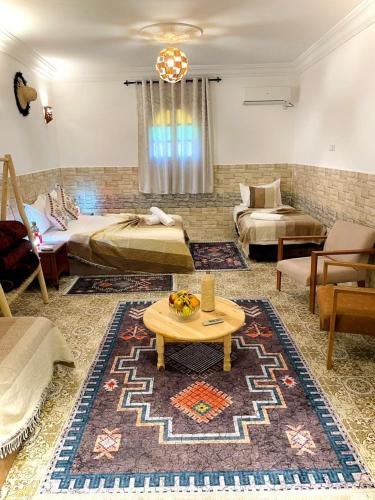 riad la joie