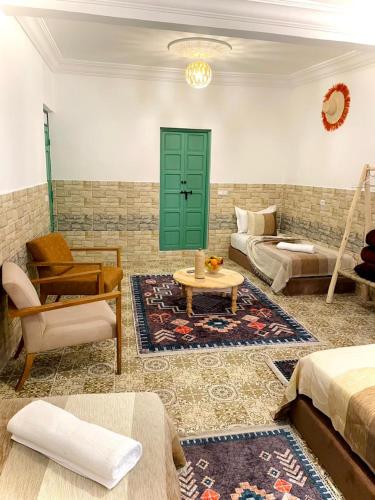 riad la joie