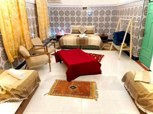 riad la joie
