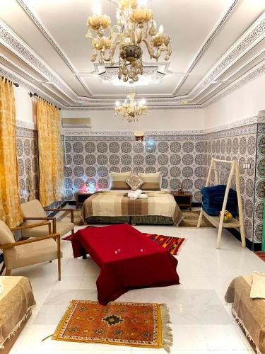 riad la joie