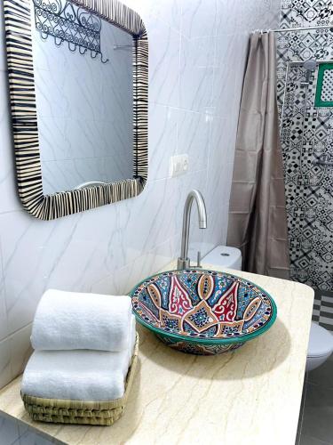 riad la joie