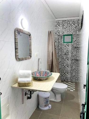 riad la joie