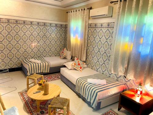 riad la joie