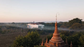 queen thanbula hotel bagan