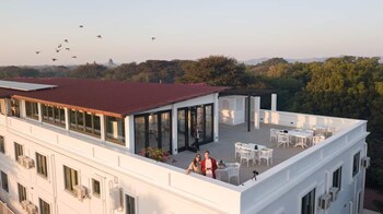 queen thanbula hotel bagan