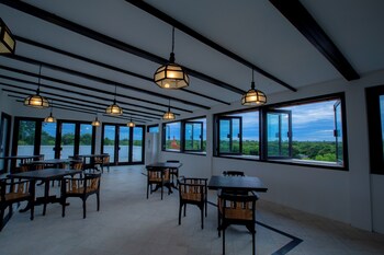 queen thanbula hotel bagan