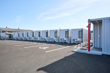 hotel r9 the yard tamba