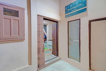 via shree gopal inn