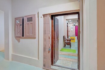 via shree gopal inn
