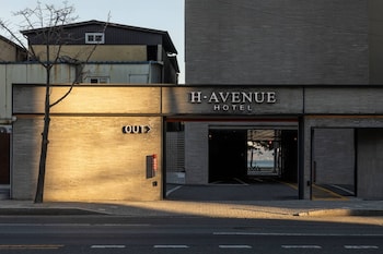 h avenue hotel