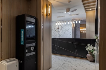 h avenue hotel