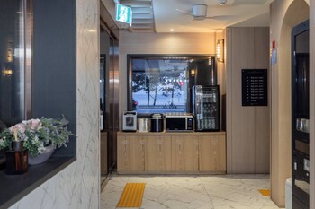 h avenue hotel