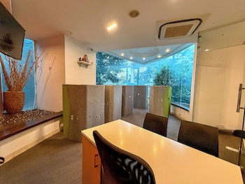 C Suites 1216 Vj Grand Central,,2 star