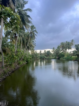 Essaar Punnot Farmstay Resort,,2 star