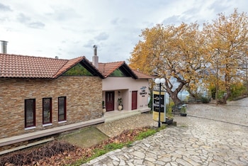 lake kremasta hotel