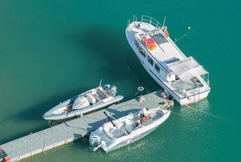 lake kremasta hotel