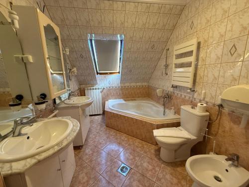 le rose suites and park hotel budapest