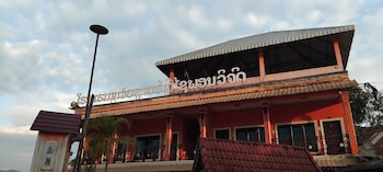 phonevichith riverside hotel houayxai