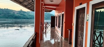 Phonevichith Riverside Hotel Houayxai,,3 star