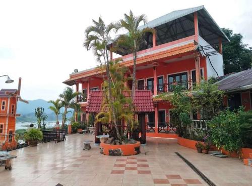 phonevichith riverside hotel houayxai
