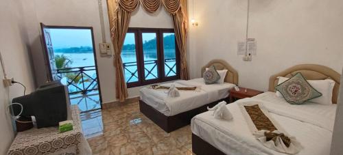 phonevichith riverside hotel houayxai