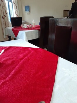 victoria ridge hotel laare