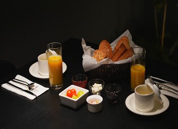 at stay