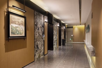 buddy feely hotel