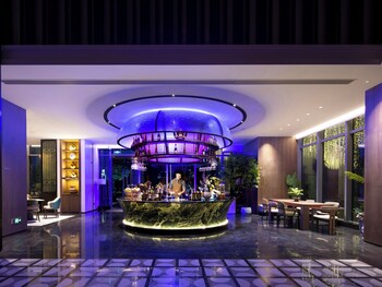 buddy feely hotel