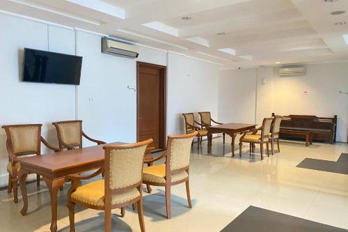 madina inn hotel and hostel yogyakarta