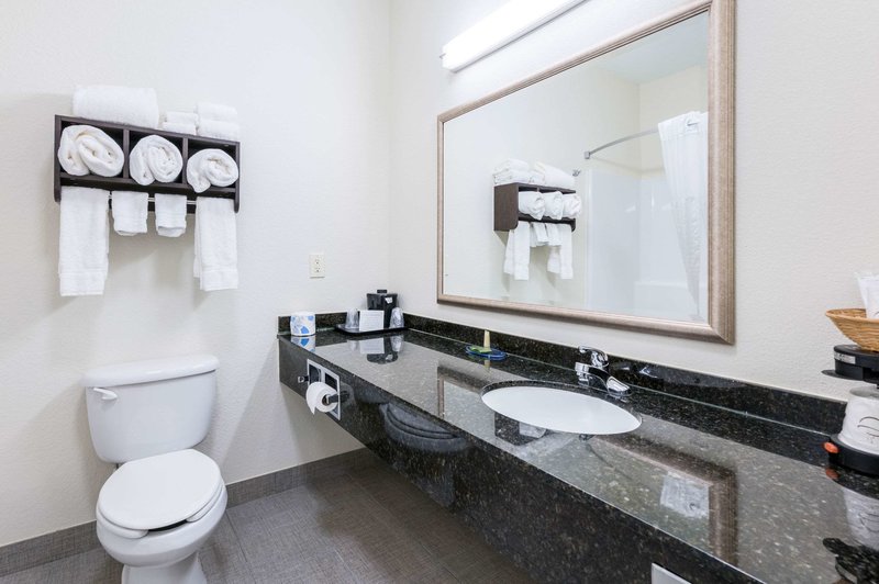 baymont inn and suites huntsville airport madison