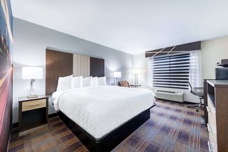 baymont inn and suites huntsville airport madison