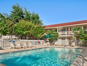 baymont inn and suites longview