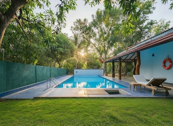kingfisher resort and retreat sigiriya