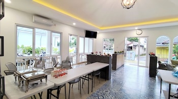 Andaris Boutique Hotel,,3 star
