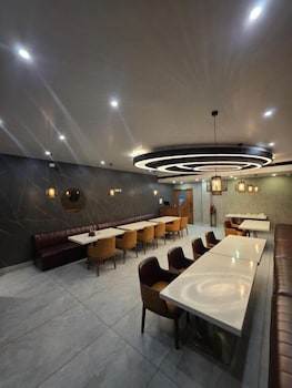 hotel gentleman plaza