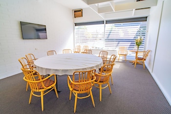 The Beach Hotel Whyalla,,3 star