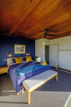 Fiordland Eco-Retreat,,5 star