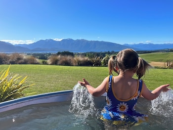 Fiordland Eco-Retreat,,5 star