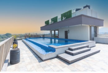 H2o Casa Lgatpuri,,2 star