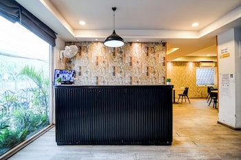 Green Arcade By Brill Room,,3 star