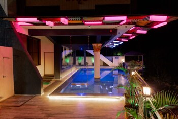 H2o Infinity Lgatpuri,,2 star