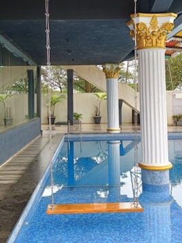 H2o Infinity Lgatpuri,,2 star