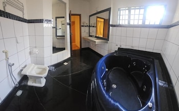 Bella Torre Hotel Ltda,,3 star